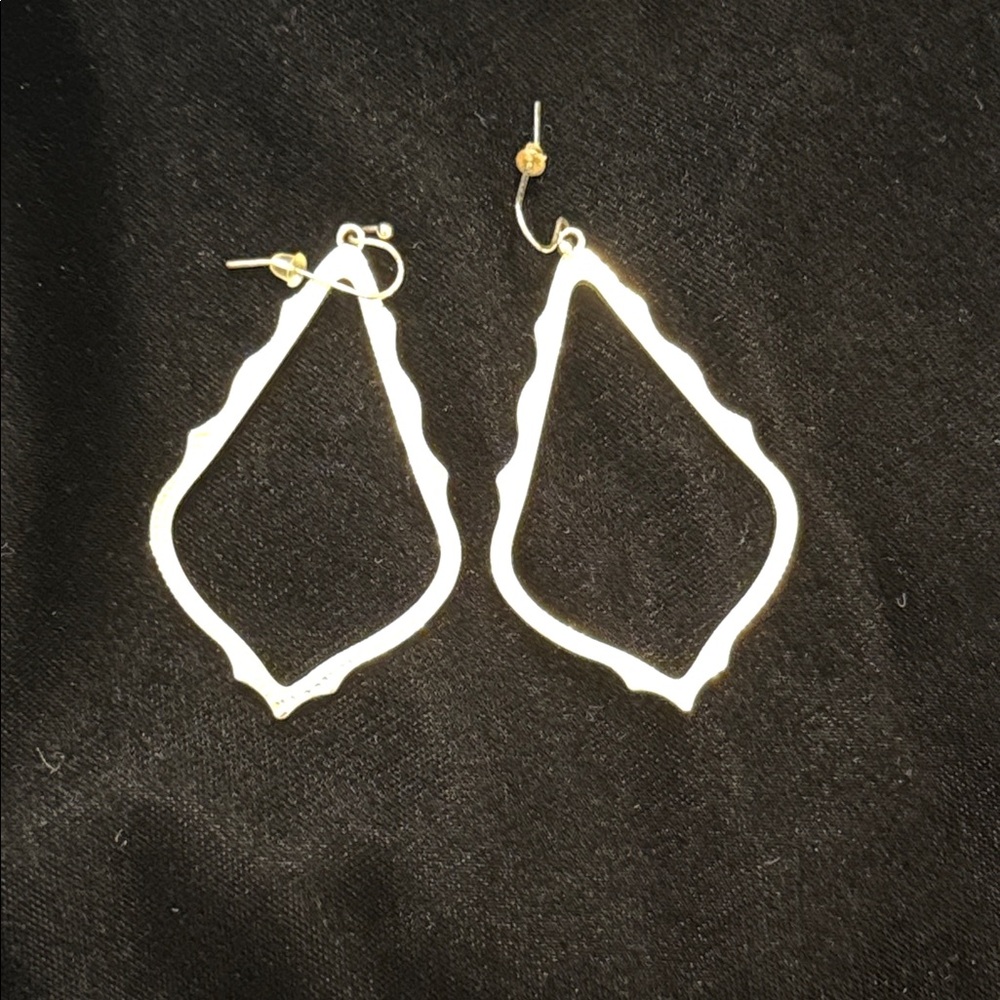 Kendra Scott Tone Sophee Drop Earrings Silver - Picture 2 of 2